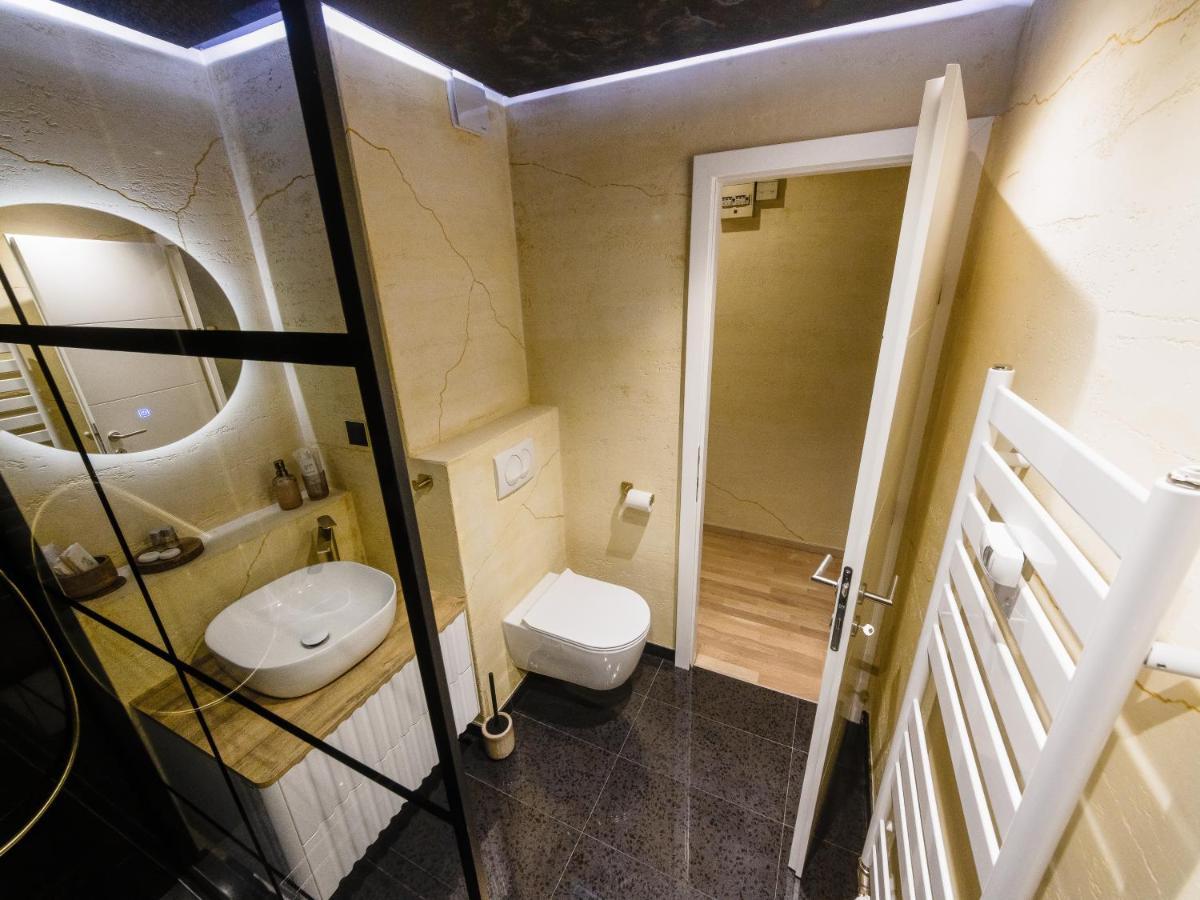 Apartman Stari Toranj II Apartment Vukovar Exterior photo